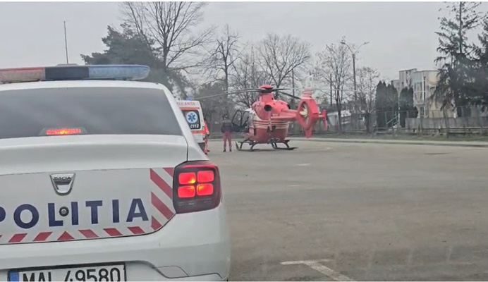 cats 2 - Bebeluș transferat cu elicopterul SMURD la un spital din Capitală