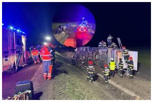 BeFunky collage 18 - Accident grav la primele ore ale dimineții. O persoană a murit, alte 14 au ajuns la spital