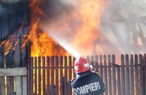 anexa - Incendiu în Câmpulung! O anexă a luat foc