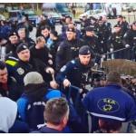 BeFunky collage 34 - Scandal în Piața Victoriei: îmbrânceli între jandarmi și mineri. Forțele de ordine au folosit gaze lacrimogene