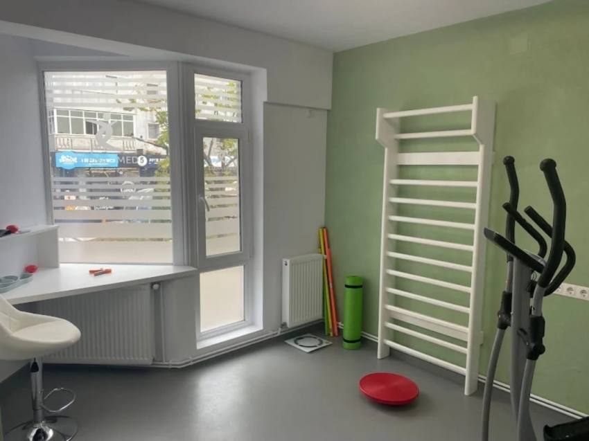 WhatsApp Image 2026 03 23 at 21.35.57 1 - Elena Iordache, fondator Clinica Elena-Med: „Alege calitatea” înseamnă să îți respecți pacientul și să nu faci compromisuri