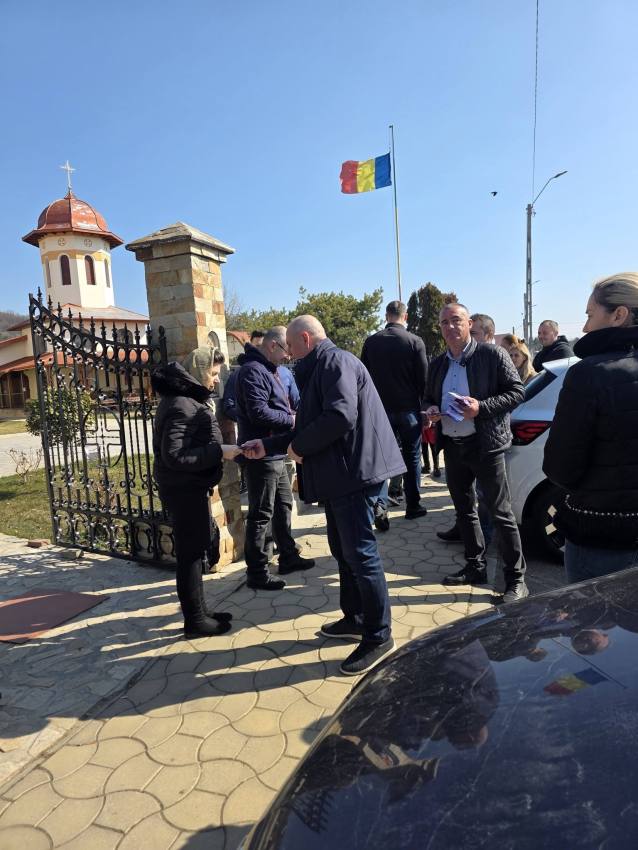 Primarul Nicolae Velcea: „La mulți ani tuturor femeilor!” 1 Nicolae Velcea