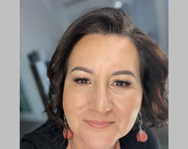 MIRELA UNGURENUS - Mirela Ungurenuș: Puterea nu mai este un gest, ci o stare. Nu mai este o reacție, ci o alegere