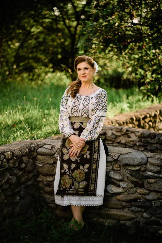 Mariana Ionescu Capitanescu2 - Balul Luminilor 2026. Eleganță, muzică și excelență la primul an al Rotary Club Pitești Unity