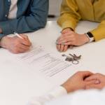 vânzare casa agent imobiliar contract