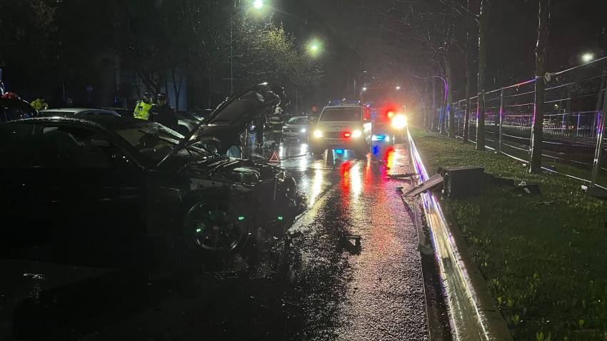 WhatsApp Image 2026 03 30 at 13.29.06 - (Video) 8 mașini parcate - lovite de un vehicul scăpat de sub control