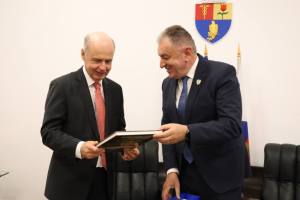 vizita ambasador la Pitesti