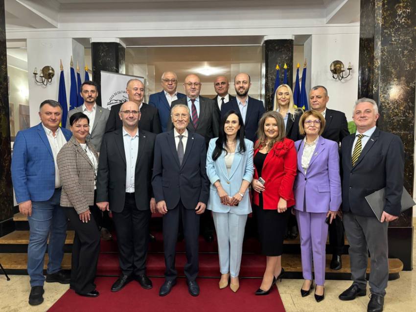 Sursă foto: FB Simona Bucura Oprescu.