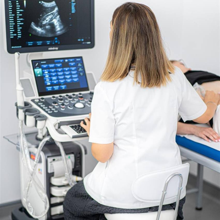 472735511 579431494848659 6182646372223032384 n - O doctoriță din Pitești oferă servicii decontate CAS într-o clinică supermodernă din București!