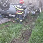 WhatsApp Image 2026 04 06 at 08.14.15 - Autoturism răsturnat la Drăganu. Două persoane preluate de ambulanță!