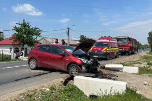 accident mașină cap de pod