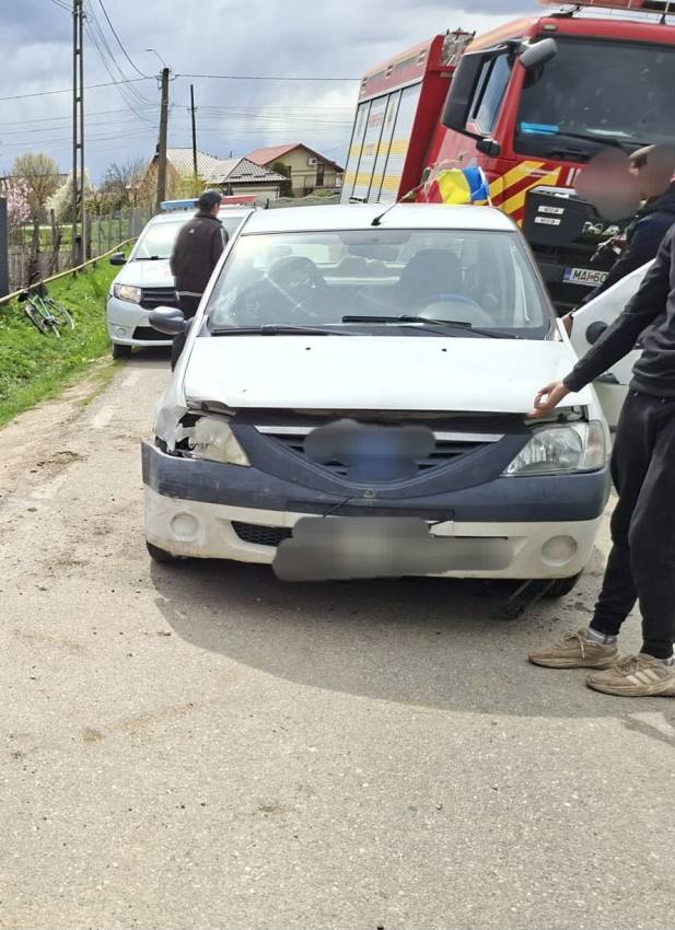 Update: Accident în Argeș! Mașină răsturnată, bărbat încarcerat 1 accident Călinești mașină răsturnată