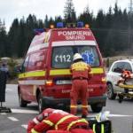 pompieri SMURD ambulanta accident - Grav accident în Joia Mare! Microbuz implicat, plan roșu de intervenție activat