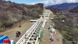 669616498 1471788900999628 4283499693150528818 n - Autostrada Sibiu-Pitești: Peste 1500 de muncitori și 300 de utilaje pe șantierul secțiunii 3 Cornetu-Tigveni