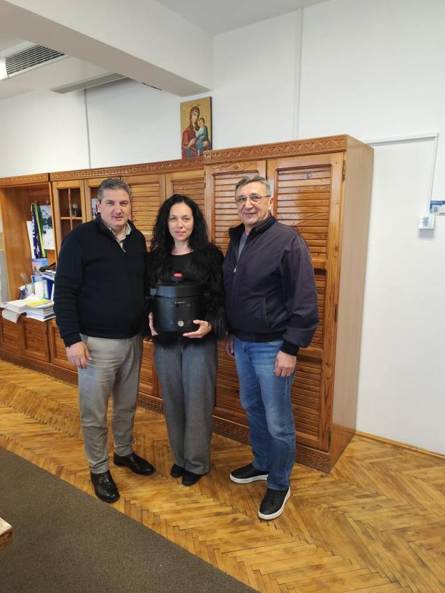 Câștigătorii acțiunii de colectare a D.E.E.E-urilor din Costești 1 premii colectare la Costesti