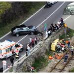 BeFunky collage 64 - Tânăra însărcinată, rănită în accidentul de pe DN 7, a murit la spital! Momentul impactului, surprins de o cameră de bord