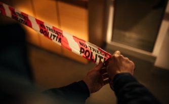sinucidere bancă brăila poliția nu treceți