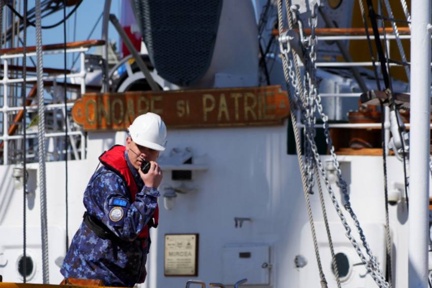 Nava-școală „Mircea” marș