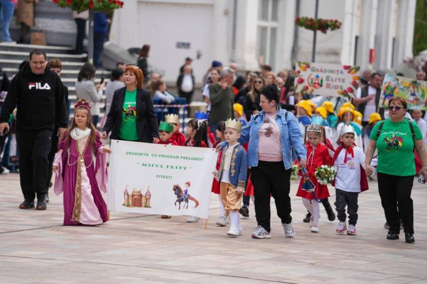 672681344 1578816874248457 6014291958803933377 n - Cristian Gentea: „Copiii sunt cele mai frumoase flori în parada Simfoniei!”