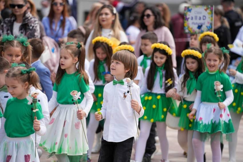 672689382 1578816624248482 7663418764608551090 n - Cristian Gentea: „Copiii sunt cele mai frumoase flori în parada Simfoniei!”