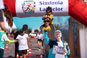 59fcb553 ddbd 4070 a1e2 1fe7d2a8bfed - Mișcarea nu are vârstă. Peste 200 de participanți la Crosul Lalelelor