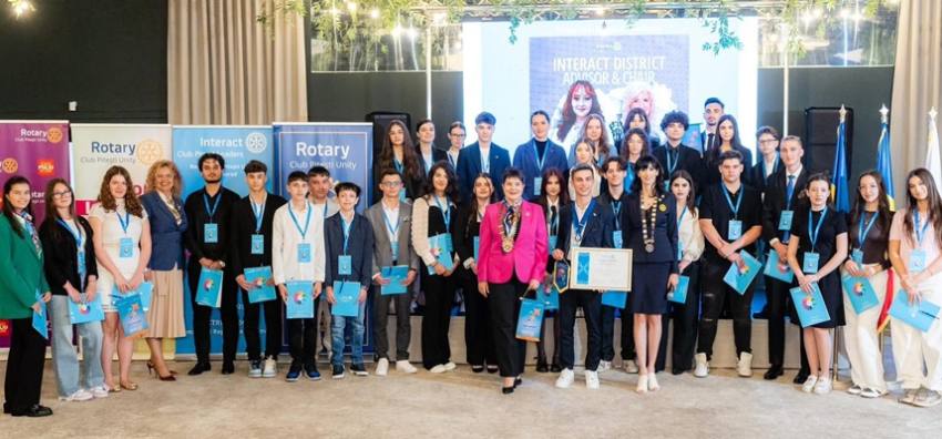e0d5a259 ad90 499a a459 1ed0c578a163 1 - Tineri care inspiră o comunitate: INTERACT CLUB PITEȘTI LEADERS, un model de implicare, performanță și viitor