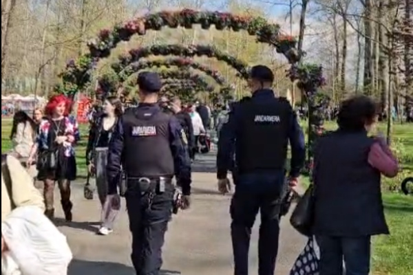 Jandarmi Simfonia Lalelelor