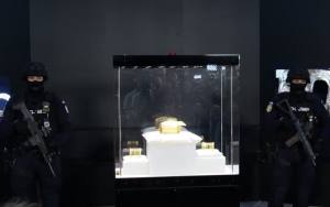 2eadf7a3 0a60 40cf 9507 1167a7a46bce - Coiful de la Coțofenești și 2 brățări dacice au ajuns în țară. Când pot fi văzute de public