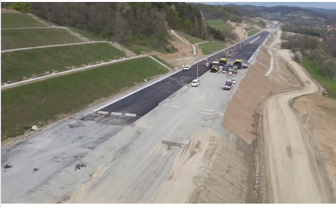 cats 2 - ​(VIDEO) Veste bună pentru șoferi! Încă o secțiune din Autostrada Sibiu-Pitești, gata în curând