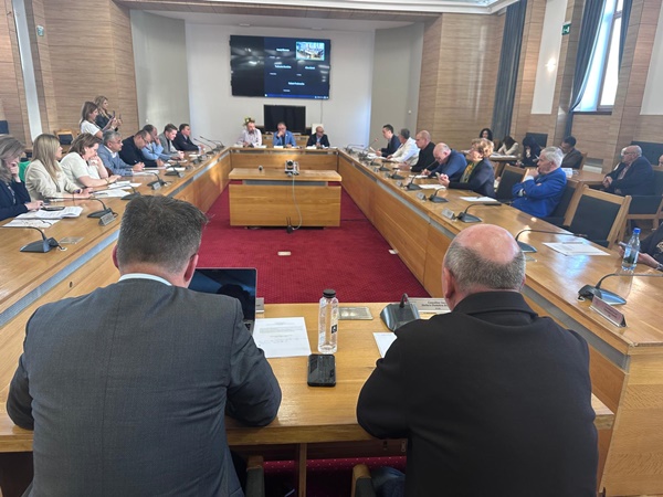 2977df19 d179 4b46 be36 8bc8d182e726 1 - S-a votat! Ce se întâmplă cu jocurile de noroc din Pitești