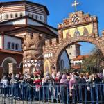 Pelerini la Mănăstirea Pantocrator Capul Sf. Gheorghe