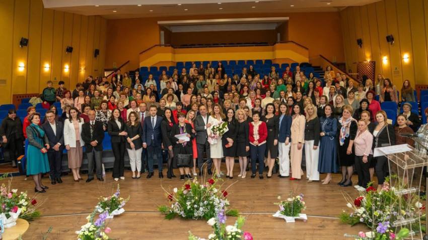 Sursă foto: : FB Simona Bucura Oprescu