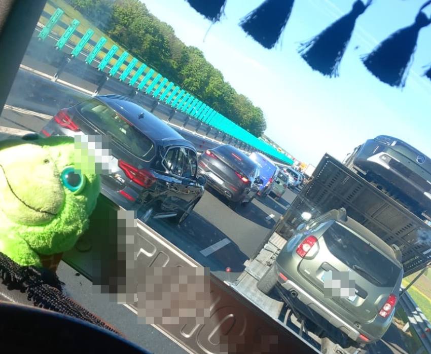 4fa73862 0beb 4712 bda6 7bfc0a1dfebc - Accident pe Drumul Expres Craiova-Pitești. Mașină răsturnată