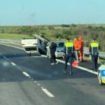 ed298ba2 fc0c 44a1 88d9 70323fb8f56c 1 - Accident pe Drumul Expres Craiova-Pitești. Mașină răsturnată