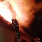 cats - Incendiu puternic în Pietroșani. Un bărbat a ajuns la spital