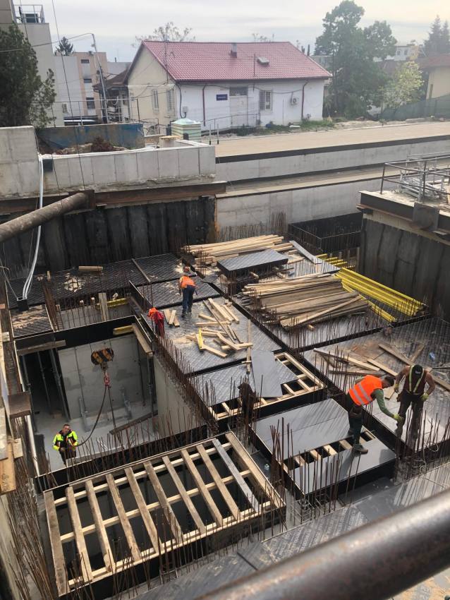 Investiție uriașă în sănătate la Pitești! CJ Argeș a semnat finanțarea pentru laboratorul de radioterapie 3 683036930 1611529204309772 4898313496202432095 n - Investiție uriașă în sănătate la Pitești! CJ Argeș a semnat finanțarea pentru laboratorul de radioterapie