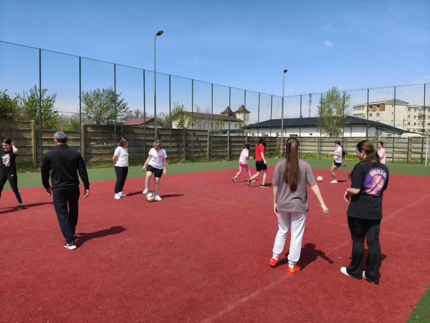 fete fotbal Costești