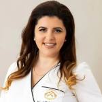 medic Cristina Buzgar