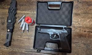 1777969334153 arma2 S4 - Controale pe A1. Tânăr de 25 de ani, prins cu un pistol cu aer comprimat în bagaje