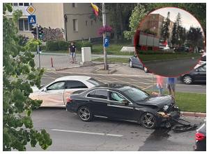 BeFunky collage 2026 05 05T192049.928 - Accident în Pitești. Două mașini Mercedes s-au ciocnit pe Calea București