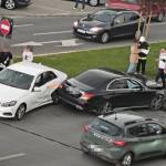 a427a4ce 300d 40e9 9536 5a50f8b6bab6 1 - Accident în Pitești. Două mașini Mercedes s-au ciocnit pe Calea București