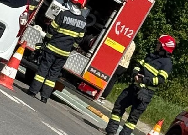 42262b27 6c94 4b8a 8179 190dcef8616e - Accident în Pitești. Două mașini implicate