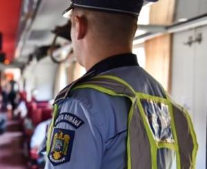 467250 340676 stiri bataie in tren - Conflict într-un tren pe ruta Pitești–Stolnici. Doi bărbați agresați
