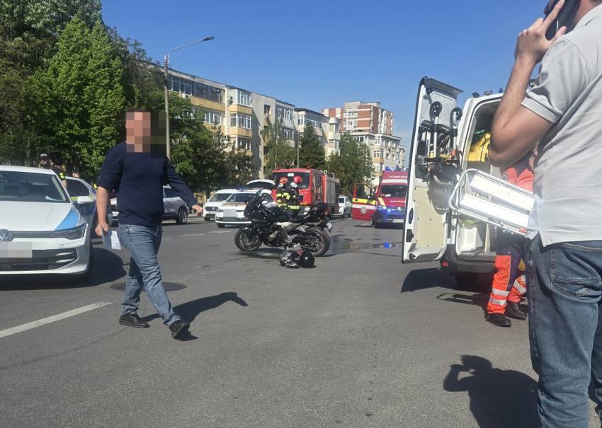 df29c5a9 7bf2 4ed0 9b78 fbfc72ce1a5c - Încă un accident în Pitești. Impact violent între o motocicletă și un autoturism