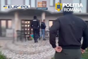 percheziții proxeneți