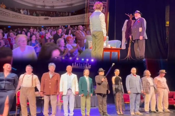 41671ab6 a3c5 4855 b576 0171dbae5e79 - „Ultima oră” pe scena Teatrului “Alexandru Davila” din Pitești