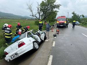 fe733ee6 3ce8 4f50 a34c d0d95291dafd - Accident grav într-o comună din Vâlcea. Un argeșean de 82 de ani a ajuns cu mașina în șanț