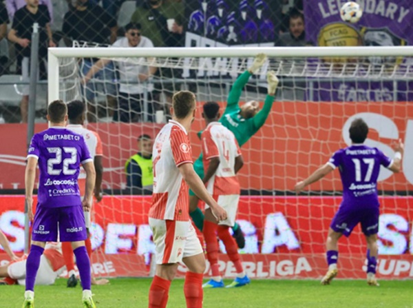 cats 3 - Dinamo - FC Argeș 2-1. „Câinii” au dat lovitura în prelungiri