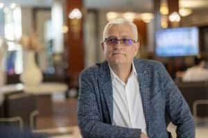 Ovidiu Dragoș Argeșanu