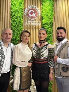 casa argseana formatie - Casa Argeșeană, gustul autentic al Piteștiului. Terasă generoasă, preparate tradiționale și atmosferă care te face să revii